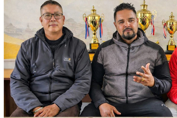 काष्ठमण्डप फुटसल आइतबारदेखि